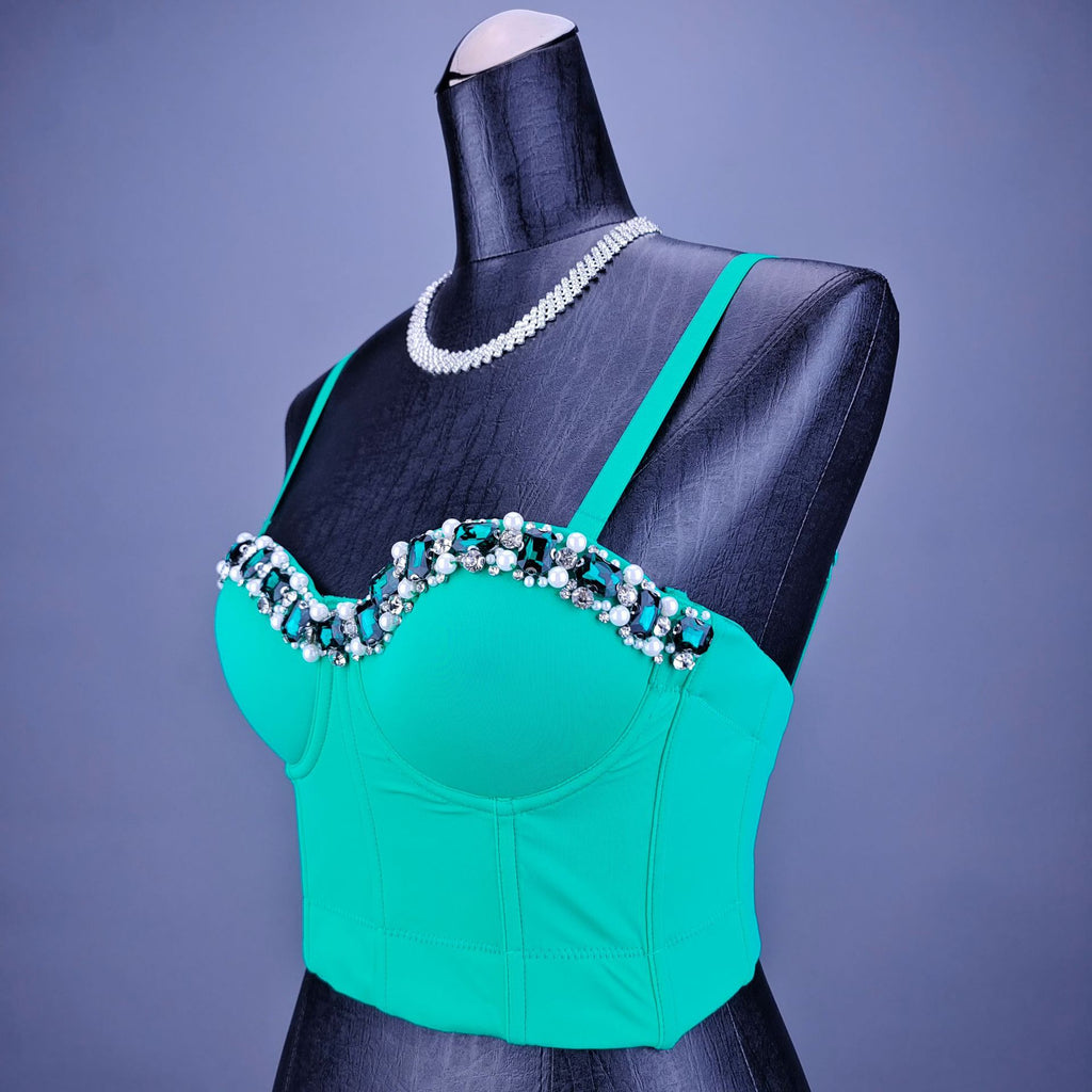 Top Corsé francés con decoraciones de diamantes y perlas
