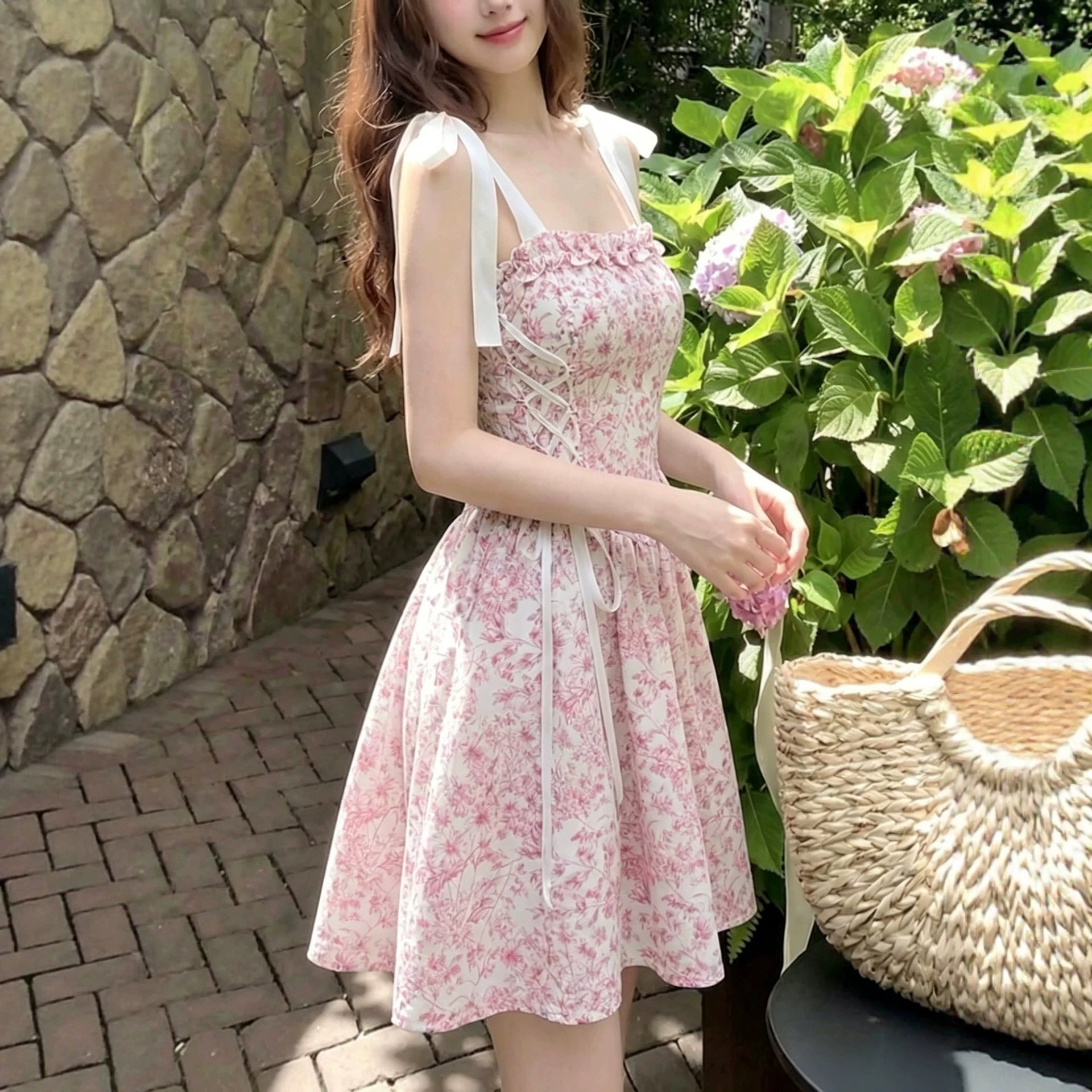 Vestido Floral corto con lazos en los hombros