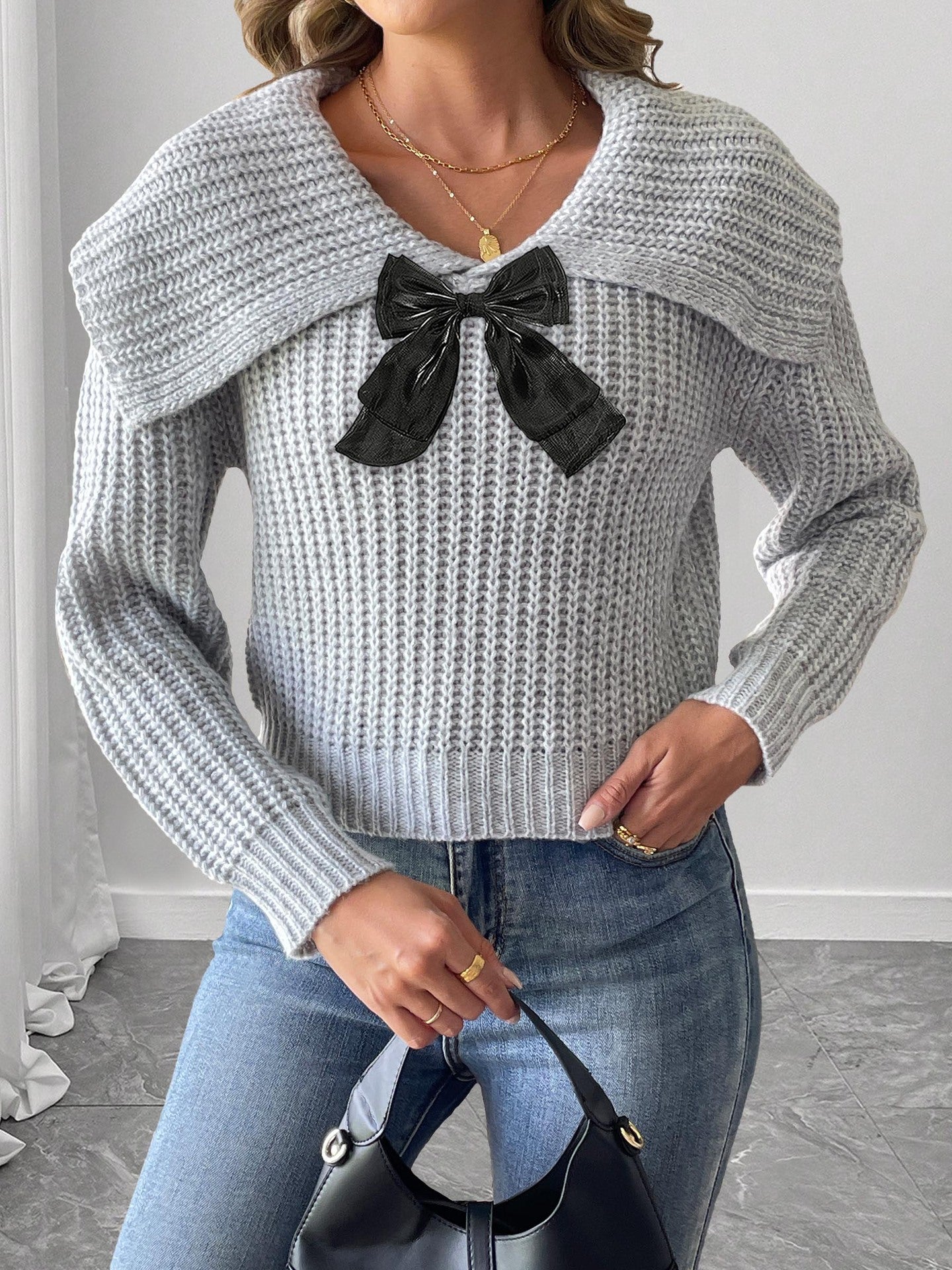 Women's Short Knit Sweater with Large Turn-Down Collar and Bow Detail