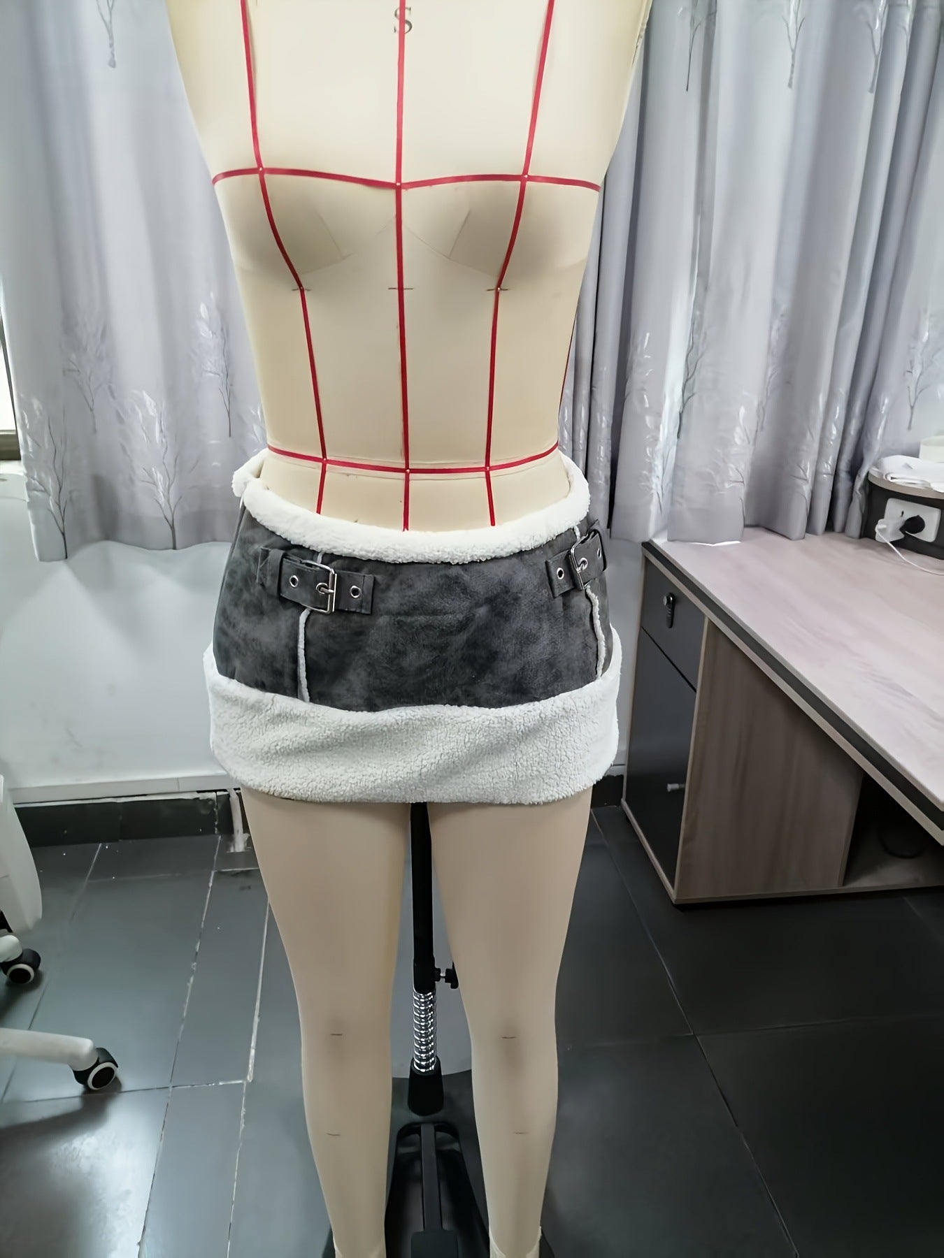 Minifalda Ultra Corta Color Block Gris Oscuro Estilo Elegante