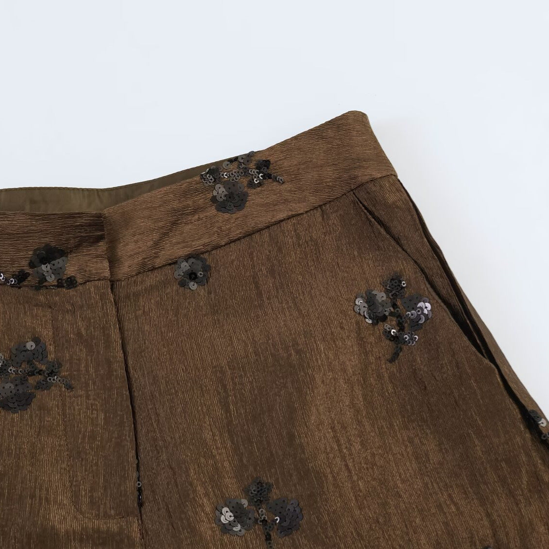 Conjunto Top Halter con Cuentas y Pantalón Ancho
