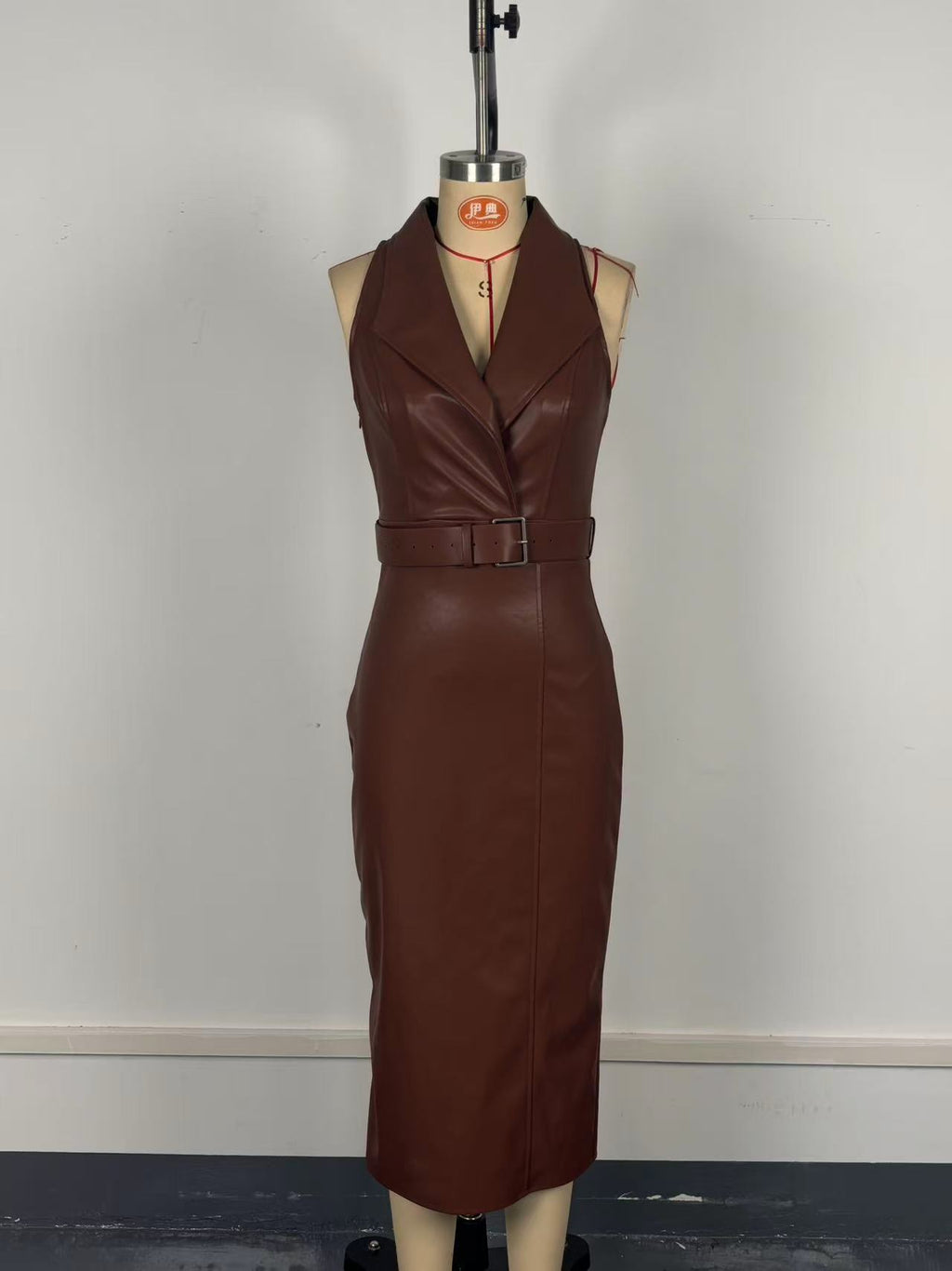 Vestido Largo Tipo Lápiz PU Sin Mangas Cintura Alta
