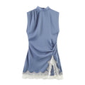 Blusa Azul Satinada con Encaje sin Mangas