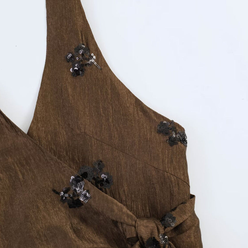 Conjunto Top Halter con Cuentas y Pantalón Ancho