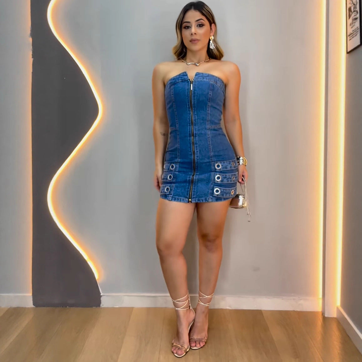 Vestido vaquero Sexy con hebillas