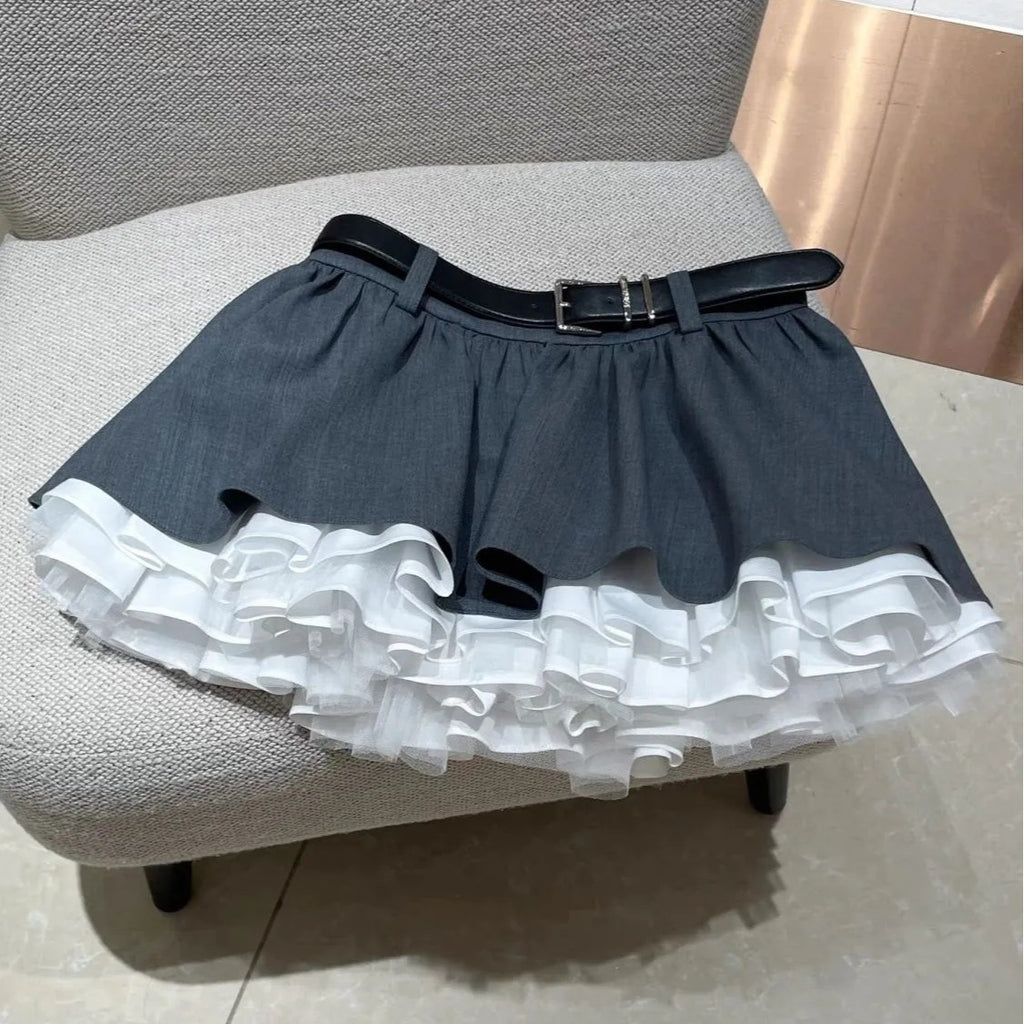 Falda colegiala con volante gris
